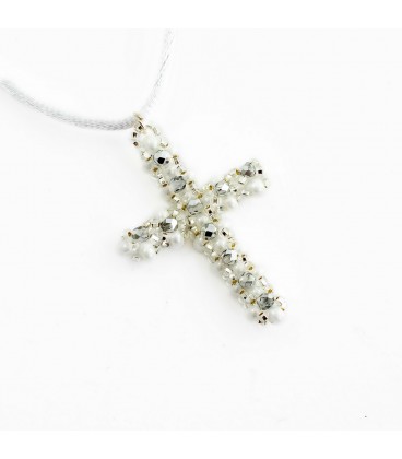 Korálky Janka náhrdelník bílostříbrný křížek